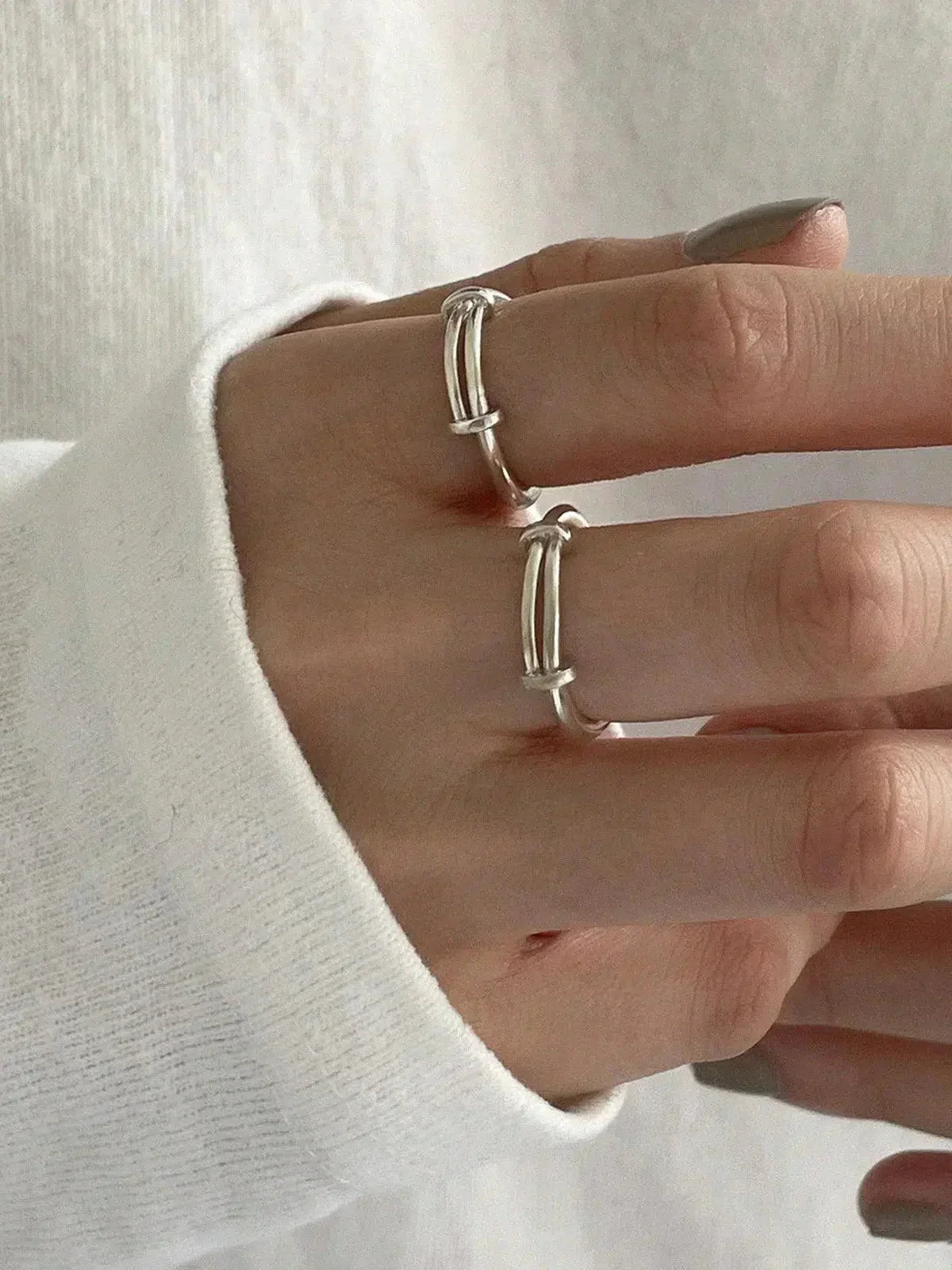 Auressa – Minimalistyczny design – Regulowany pierścionek-15216212377925-Helena i Kasia Warszawa