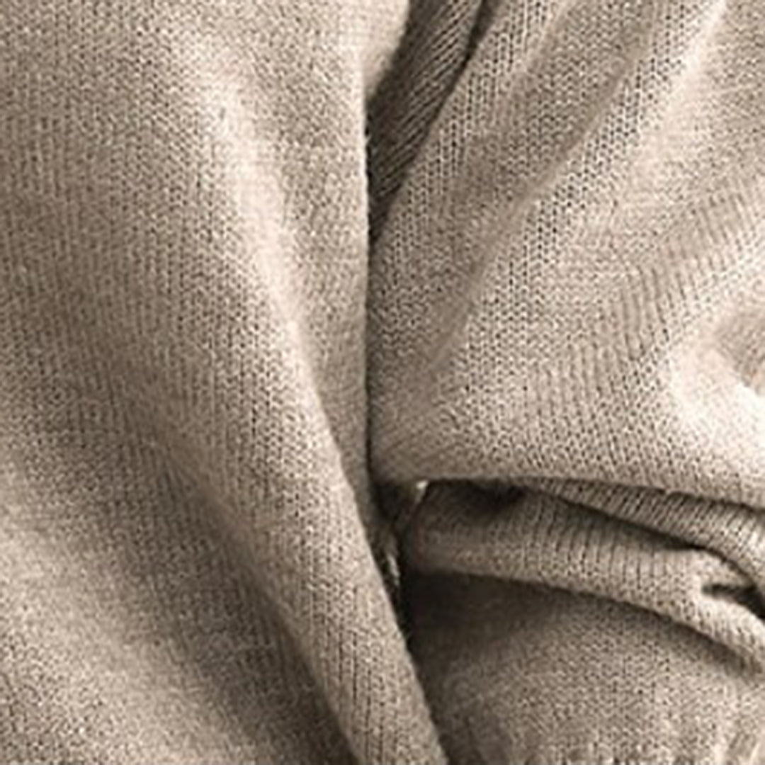 Sweter Marjorie — Elegancki dekolt w serek-15382439756101-Helena i Kasia Warszawa