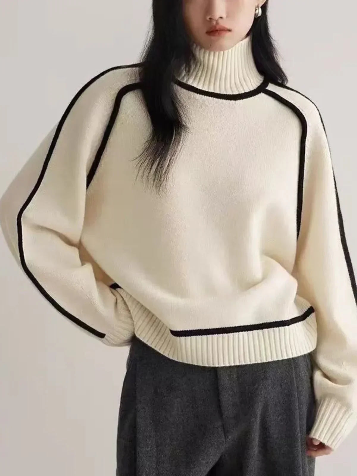 Donna - Elegancki sweter z golfem-15374249591109-Helena i Kasia Warszawa