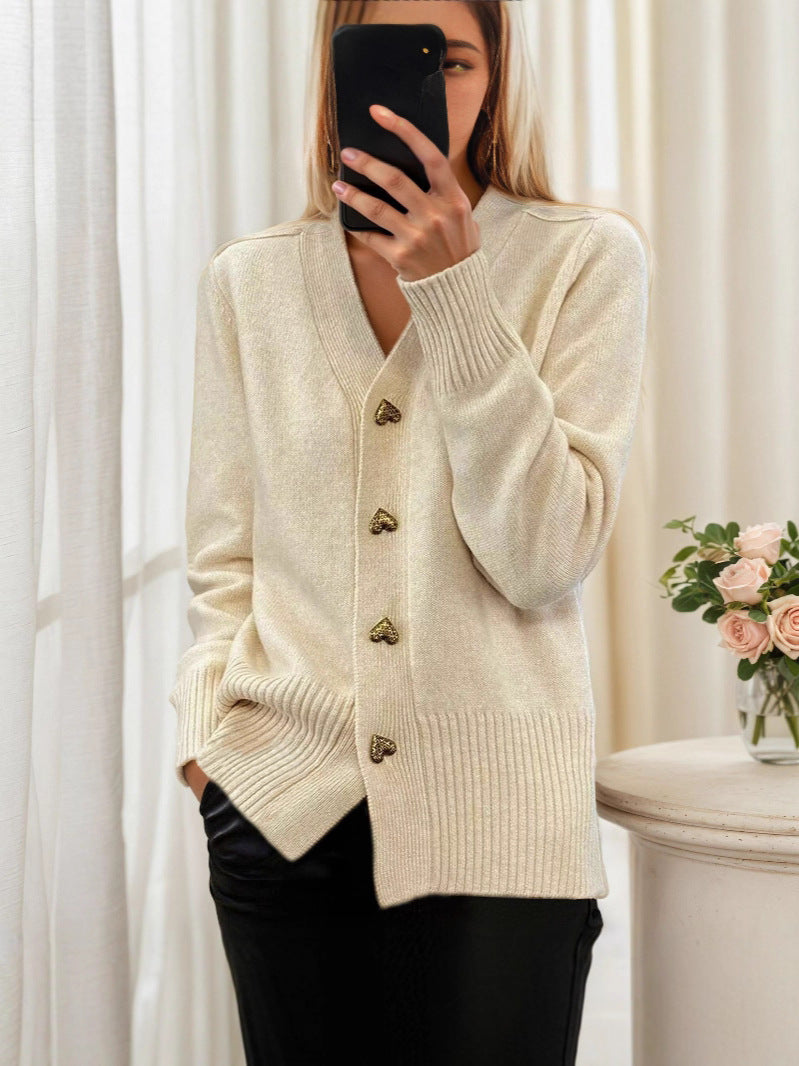 Lydia Cardigan — Elegancki kardigan z serduszkowymi guzikami-15382393749829-Helena i Kasia Warszawa